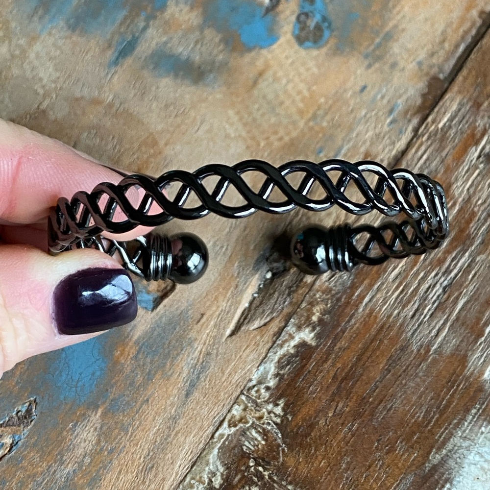 Park Lane Lifestyle hematite cuff bracelet